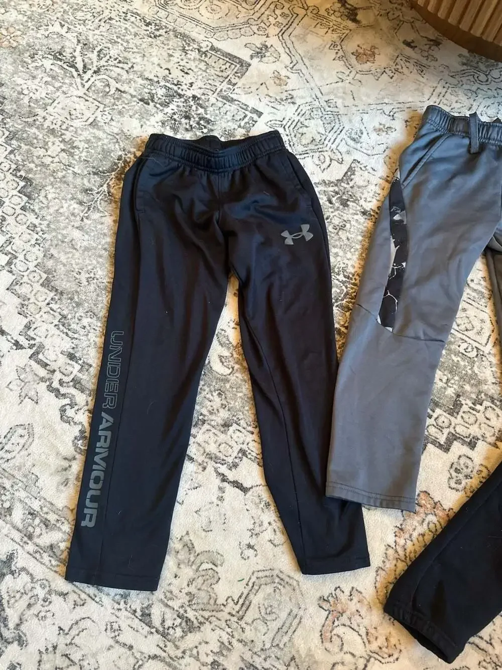 Lot of 3 Boys Athletic Joggers Nike Dri-Fit and Under Armour Size 7/YXS - Picture 3 of 8